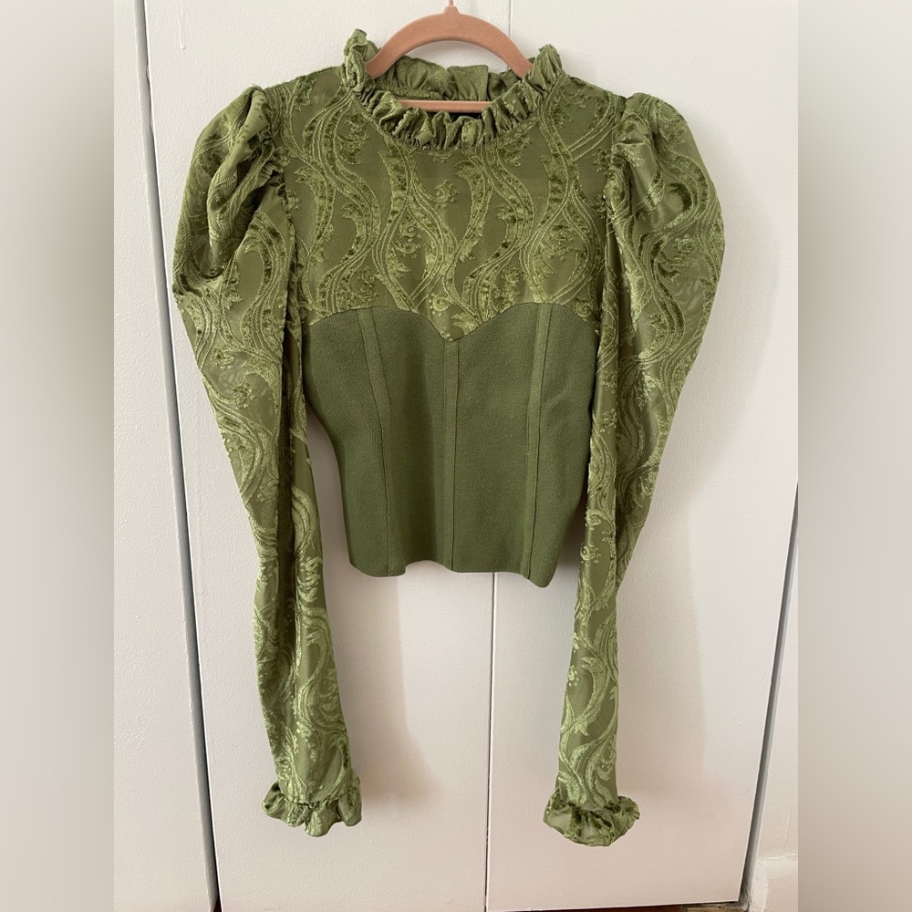 Vintage puff sleeve top